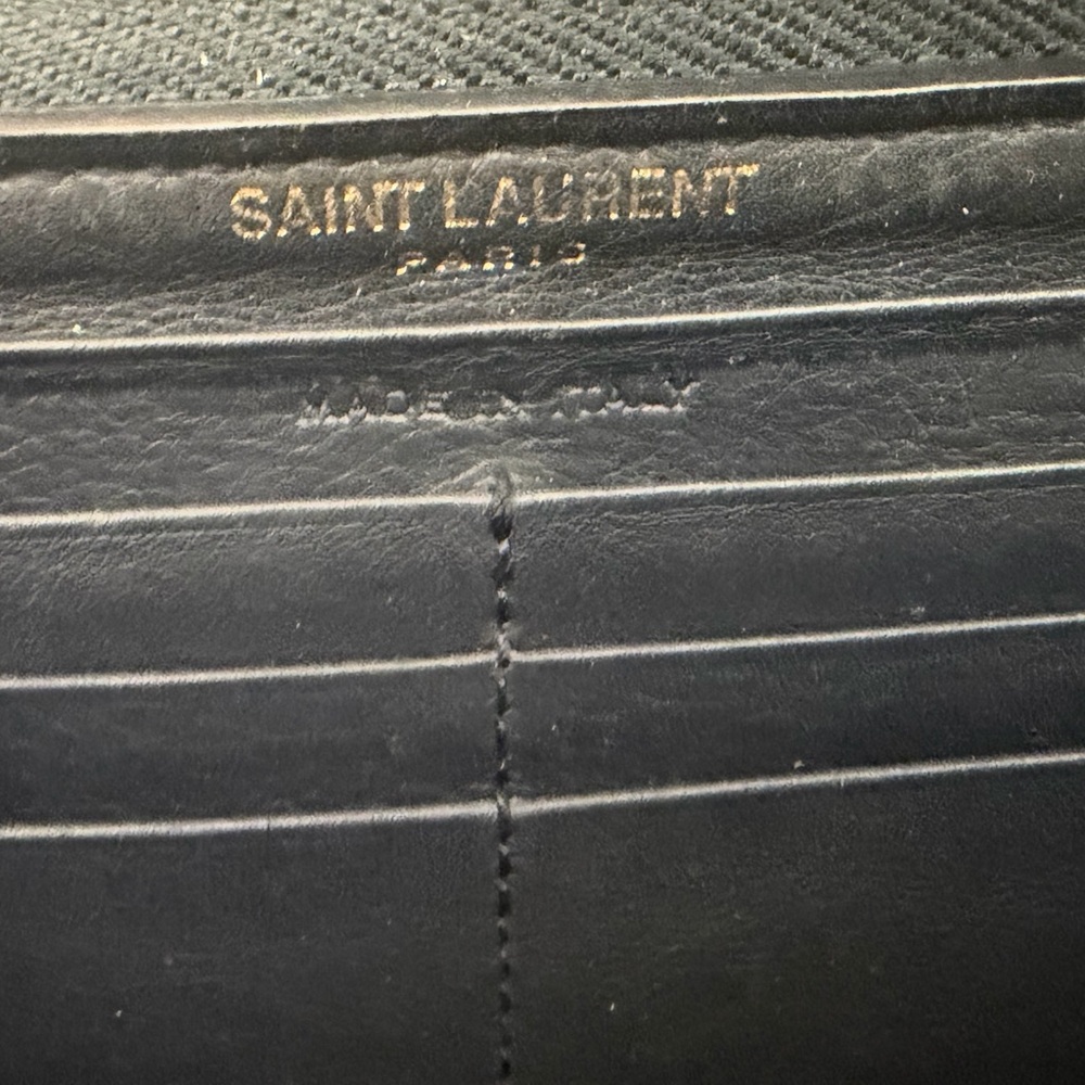 Saint Laurent Elegant Black Leather Wallet